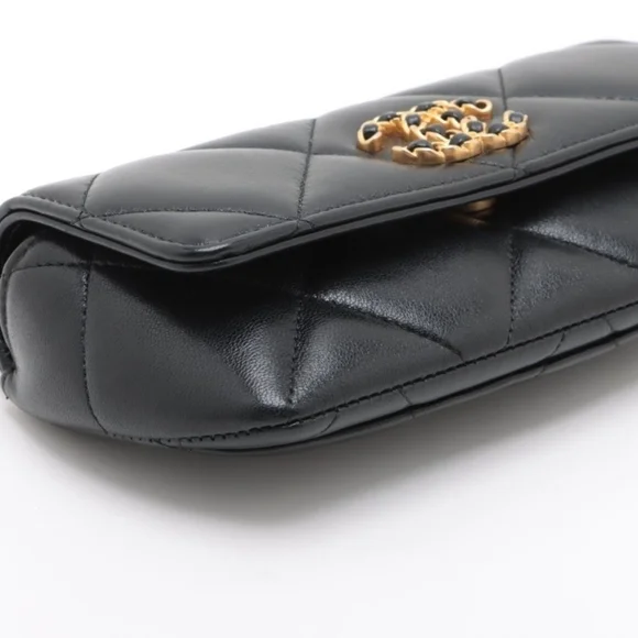 Chanel 19 Chain Shoulder Bag Glasses Case Gold X Silver Metal Fittings - Picture 4 of 12